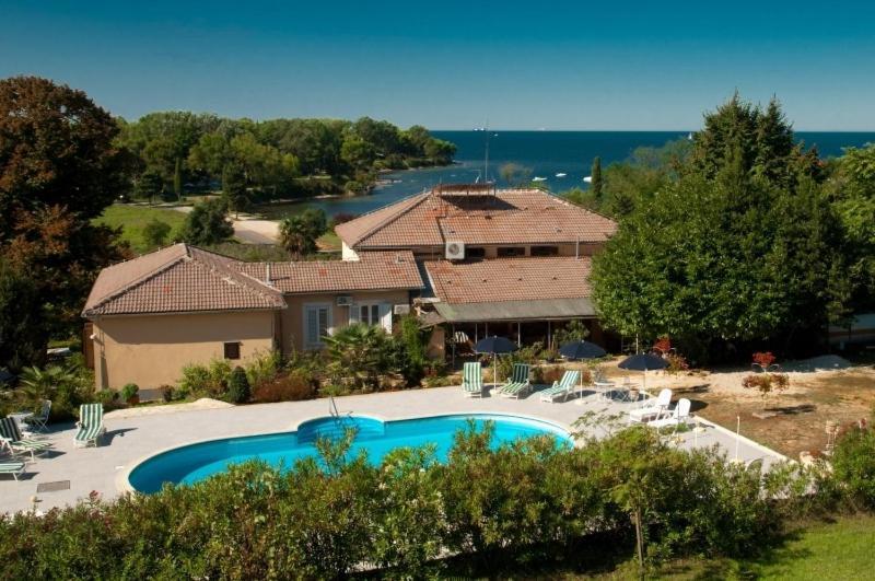 Bungalow Leo Savudrija Buitenkant foto
